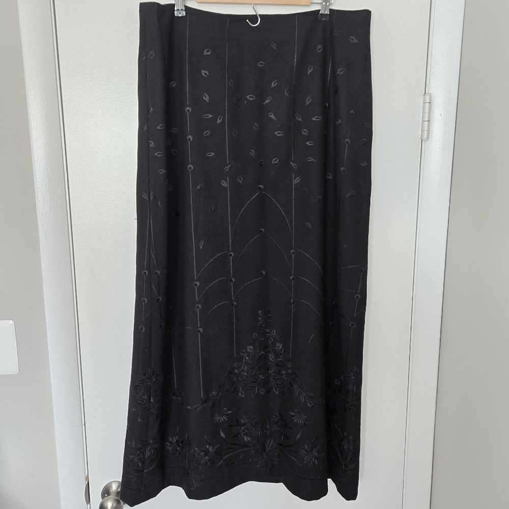 Talbots Black Wool Embroidered Maxi Skirt Size 16